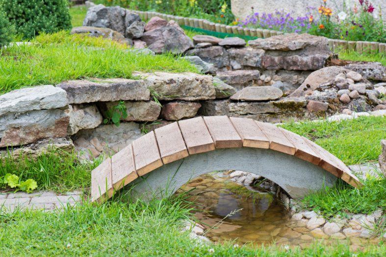 Mit einer ästhetischen Gestaltung wird jeder Garten zur Wohlfühloase. Foto anytka via Twenty20