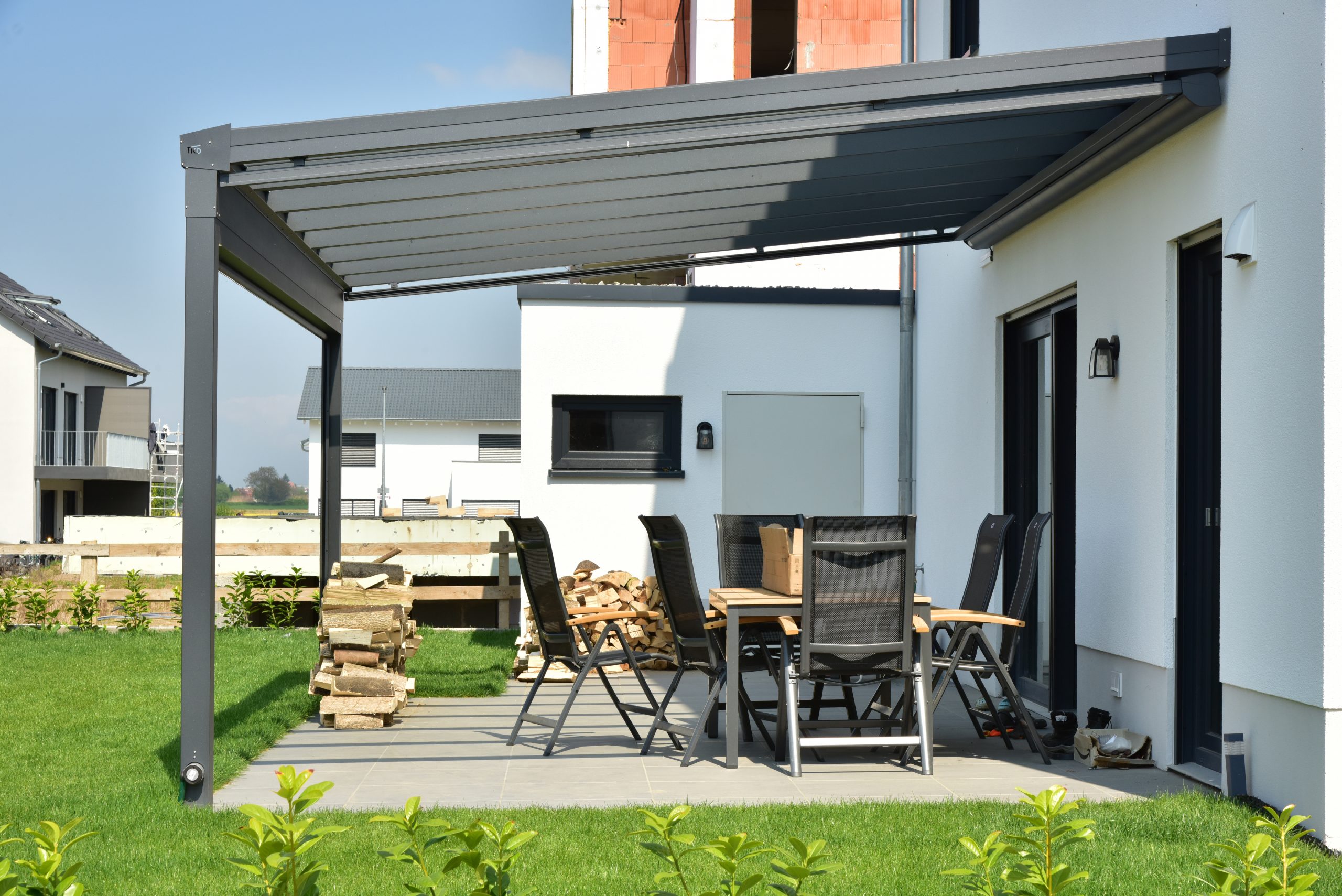 Eine Terrassenüberdachung bietet vielfältige Vorteile. Foto © Hermann stock adobe